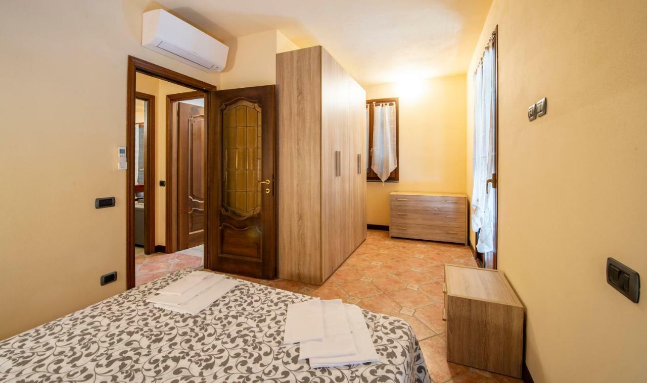 Appartamenti Arco Antico San Bartolomeo Al Mare Exterior photo