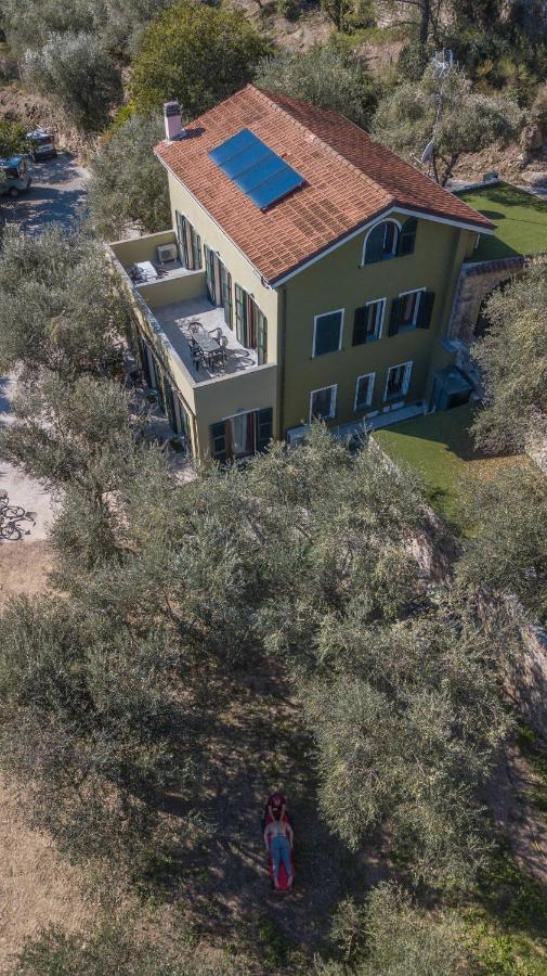 Appartamenti Arco Antico San Bartolomeo Al Mare Exterior photo